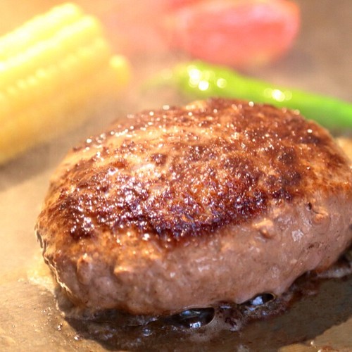 お肉ソムリエのシェフが作る 極上の黒毛和牛ハンバーグ 160g 2個入 お惣菜 おかず 鉄板キッチン Cona 通販 Creema クリーマ ハンドメイド 手作り クラフト作品の販売サイト