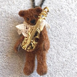 小提琴課唯一的熊形狀穩定的羊毛氈項鍊 第1張的照片