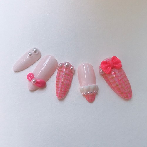 ピンクツイードネイル 3dジェルネイル 地雷系ネイル ネイルチップ ネイルシール Min Nail 通販 Creema クリーマ ハンドメイド 手作り クラフト作品の販売サイト