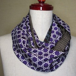 着物リメイク　３重巻出来る紫の染大島紬で作ったロングスヌード 1枚目の画像