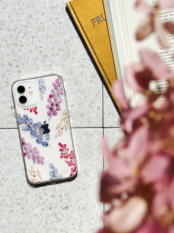 受注生産 Iphoneケース Early Autumn クリア ソフトケース 花柄 Iphone13 Iphoneケース カバー Brush Brush 通販 Creema クリーマ ハンドメイド 手作り クラフト作品の販売サイト