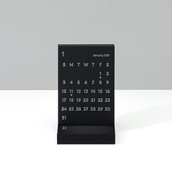 ’CLARA' Desk Calendar 2021 Black 卓上カレンダー 1枚目の画像