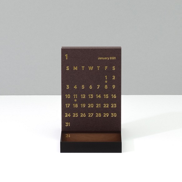 ’CLARA' Desk Calendar 2021 Brown 卓上カレンダー 1枚目の画像