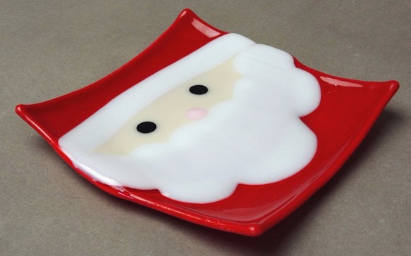 【クリスマス】サンタクロースのお皿 1枚目の画像