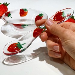 【再販】イチゴ柄のスプーン 1枚目の画像