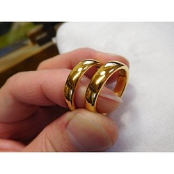 鍛造 結婚指輪 純金 24金 k24 シンプル 滑らか 平甲丸 リング 幅4.5mm 鏡面仕上げ 1枚目の画像