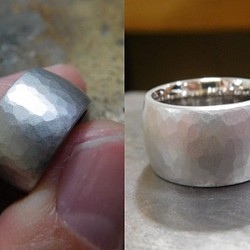 鍛造 結婚指輪 プラチナ pt900 槌目 幅広い 太い 平甲丸 リング 幅10mm つや消し 1枚目の画像