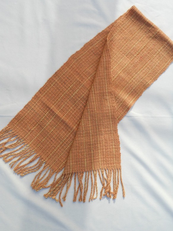 茜染め 手紡ぎ 手織り マフラー  MUF126A オレンジ メリノウール プレゼント 1枚目の画像