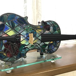 バイオリンのステンドグラス　横置きランプ 1枚目の画像