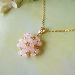 【送料無料】薄墨桜満開のネックレス～ローズクォーツ（天然石） 1枚目の画像
