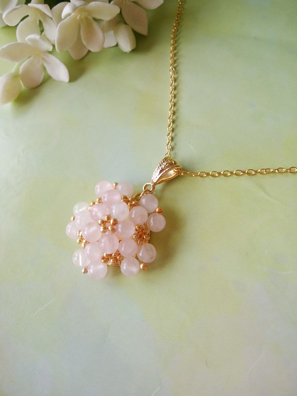 【送料無料】薄墨桜満開のネックレス～ローズクォーツ（天然石） 1枚目の画像