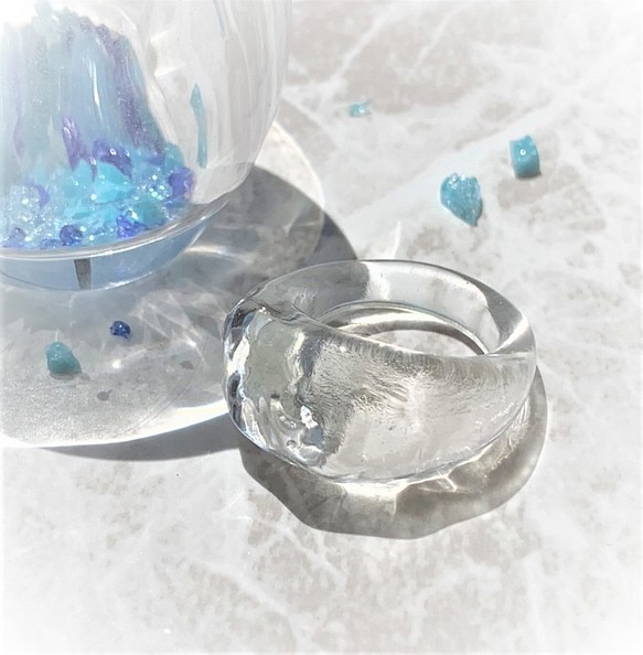 きらめくガラスのリング　氷 1枚目の画像