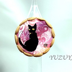 黒猫のブローチ◎メヘンディ【ペイズリー】 1枚目の画像
