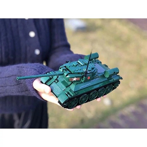 Lego互換 T 34 85中戦車 ソビエト 置物 Cred 通販 Creema クリーマ ハンドメイド 手作り クラフト作品の販売サイト