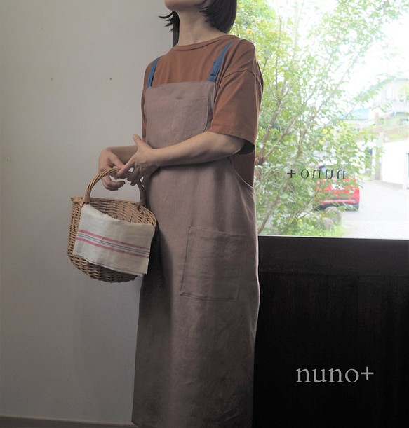 【nuno+】 linen iro×iro エプロン ショコラブラウン 1枚目の画像