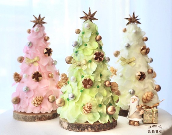 Creema限定クリスマス2021　紫陽花のかわいい卓上サイズクリスマスツリー　グリーン　ピンク　ホワイト 1枚目の画像