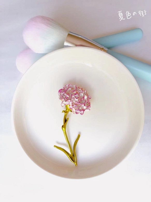 優雅なブローチシリーズ　カーネーション　ピンク　イメージ　植物　花　花言葉　ギフト 1枚目の画像