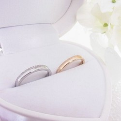 コンビネーションが美しいペアリング　指輪　ステンレス 刻印 カップル 【2本ペア価格】