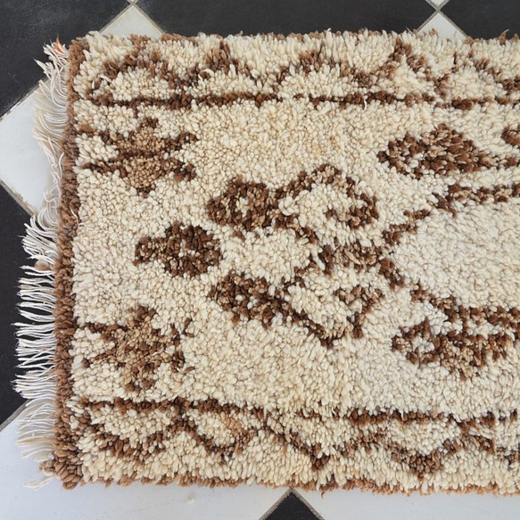モロッコ製手織りラグ絨毯アジラル ビンテージ オールドラグ 70cm×182cm AZ003