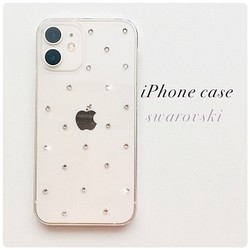 キラリと輝くスマホケース⭐︎..*スワロフスキー クリスタルカラー クリアケース シンプル ドット柄 iPhoneケース 1枚目の画像