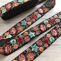 インド刺繍リボン ボタニカルフラワー 花 黒 チュールレース アンティーク北欧 リボン・テープ byuri 3月15日から長期間お休み  通販｜Creema(クリーマ) 10015828