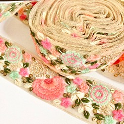 インド刺繍リボン 幅広 ピンク 花 まとめ売り チロリアンテープ 長め 花刺繍 1枚目の画像