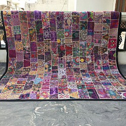 インド刺繍ラグ 敷物 絨毯 パッチワーク 紫 キルト アジアン エスニック 3畳 200×240 ハンドメイド 輸入 1枚目の画像