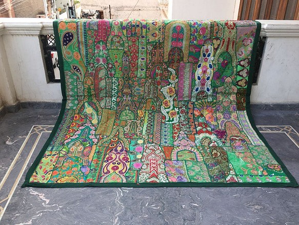 インド刺繍 パッチワーク ハンドメイド敷物 ヴィンテージラグ アジアン 絨毯 緑 エスニック キルトカバー 布 レトロ カーペット・絨毯・ラグ