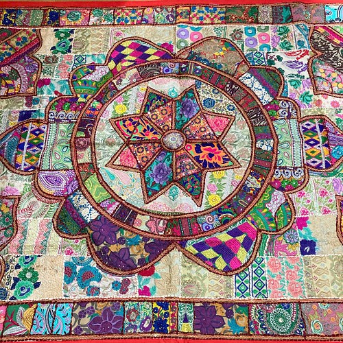 インド刺繍 敷物 マット カーペット 花 輸入ラグ 絨毯 パッチワーク 