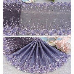 紫色 ゴージャス チュールレース 刺繍 薔薇 花 アンティーク レース マスクに 刺繍布 はぎれ ヴィンテージ ロココ 1枚目の画像