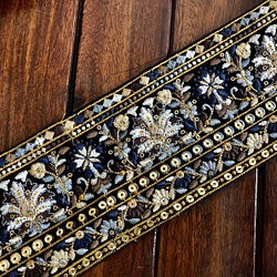 インド刺繍リボン シルク100% チロリアンテープ ベルト アジアン エスニック 絹 着物帯 浴衣 リメイク 素材 1枚目の画像