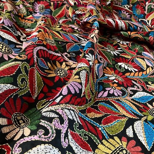 インド手刺繍ストール 最高級 大判 布 生地 絹 花 ドゥパタ シルク100 