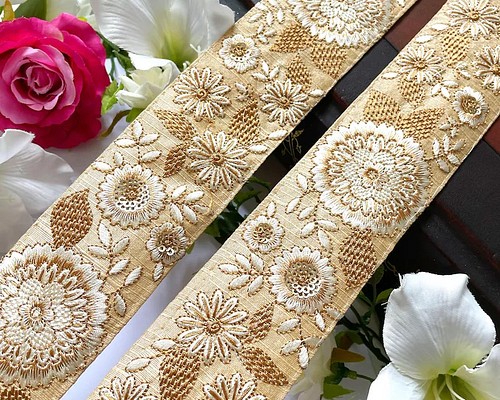 インド刺繍リボン 花 アンティークレース ビンテージ 海外ブレード グレー