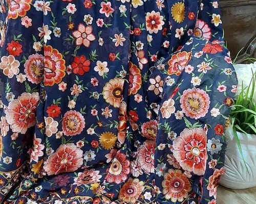 インド刺繍布 チュールレース 生地 花 ボタニカル スカート ドレス はぎれ 布 アンティーク 着物 ストール 和柄花柄