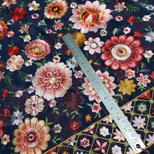 インド刺繍布 チュールレース 生地 花 ボタニカル スカート ドレス 