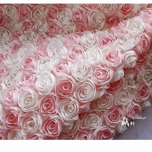 花 チュール レース 薔薇 バラ ピンク 白 3D 立体 ドレス生地 布 結婚