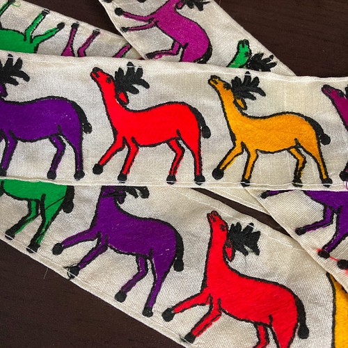 インド刺繍リボン 鹿 トナカイ 動物 チロリアンテープ 手芸 エスニック 