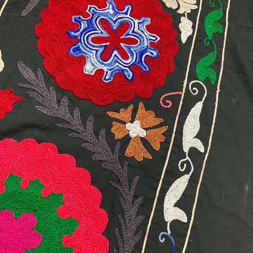 ROG ヴィンテージ　スザニ　手刺繍　タペストリー、グアテマラ刺繍、　メキシコ刺繍 雑貨