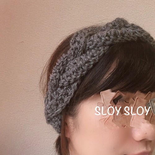 みつあみヘアバンド Gray ヘアアクセサリー Sloy Sloy 通販 Creema クリーマ ハンドメイド 手作り クラフト作品の販売サイト