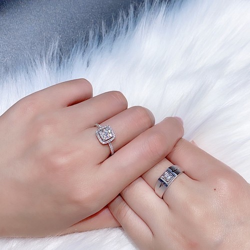 18 Kローズゴールド六爪一カラットのダイヤモンドの指輪7 - rehda.com