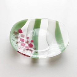 ガラスの中鉢皿（小花）1点限り 1枚目の画像