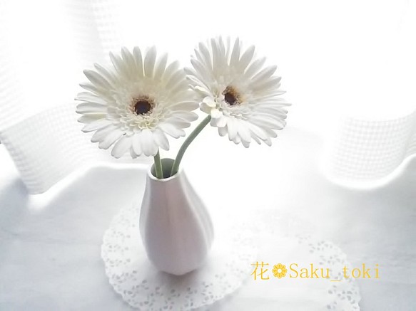 ❁Black Core・Off-White Clay Flower Gerbera 2 件套，室內花，單花瓶❁ 第1張的照片
