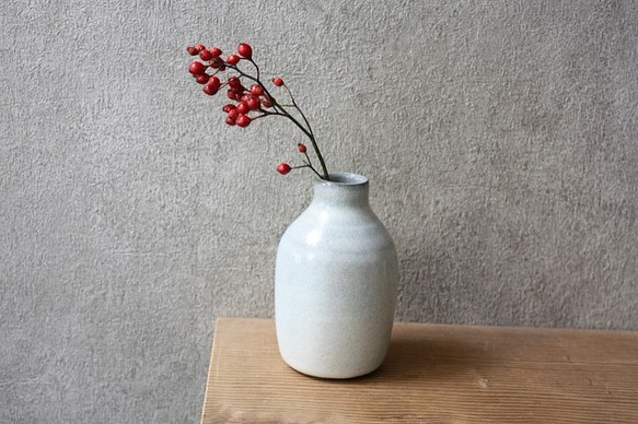 一輪差し花瓶（白色） 1枚目の画像