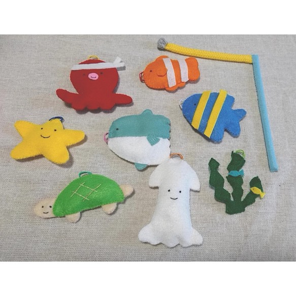フェルトの魚釣りセット 魚７匹 わかめ 釣竿 おもちゃ 人形 Hoiku Style 通販 Creema クリーマ ハンドメイド 手作り クラフト作品の販売サイト