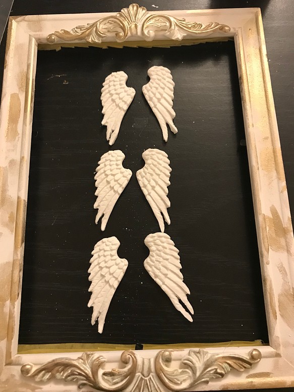 DIYなどに軽いのに高級感の出るアンティーク天使の羽 1枚目の画像