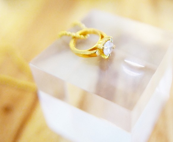 免費送貨[K18YG] 18K黃金（帶雕刻）/黃金嬰兒戒指（鑽石/ 4月生日石飾物） 第1張的照片