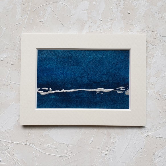 小さな絵 額付き ハガキサイズ 深海 シルバー 抽象画 現代アート 海の絵 アブストラクトアート 銀色 1枚目の画像