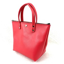 在庫限　本革ハンドバッグ　ピンク色　ファスナー付き　Hand bag pink leather 1枚目の画像