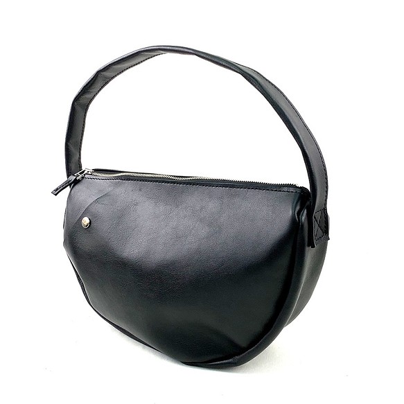 本革　半月ハンドバッグ　黒　Half-moon leather handbag black 1枚目の画像