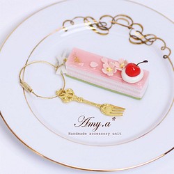 【新作受注制作・季節限定4/30まで】桜ケーキのバッグチャーム 1枚目の画像